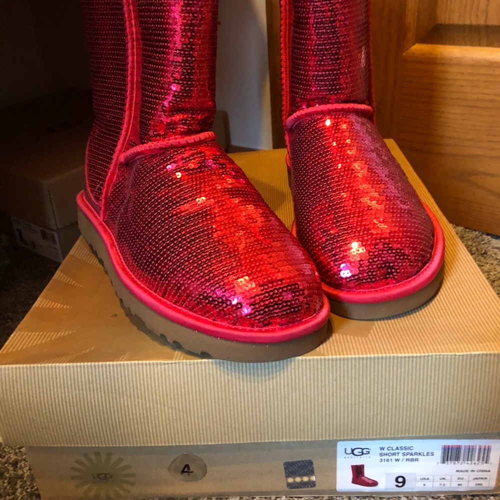 Sequined Ugg size 9
